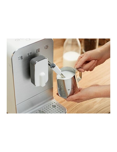 Cafetera Espresso Superautomática con espumador de leche