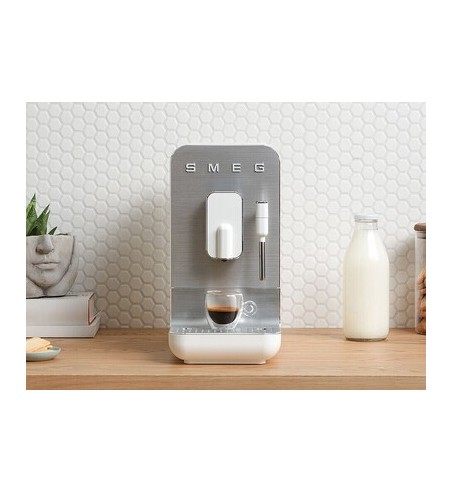 Cafetera Espresso Superautomática con espumador de leche