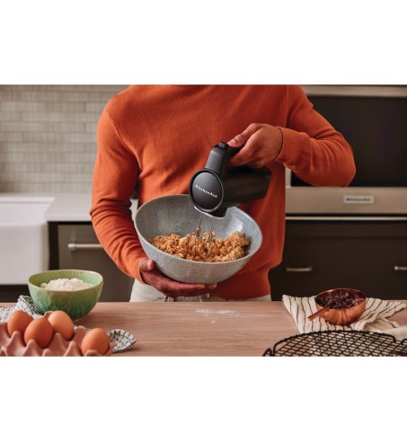 AMASADORA INALAMBRICA 12V (CON BATERIA) COLOR NEGRO MATE